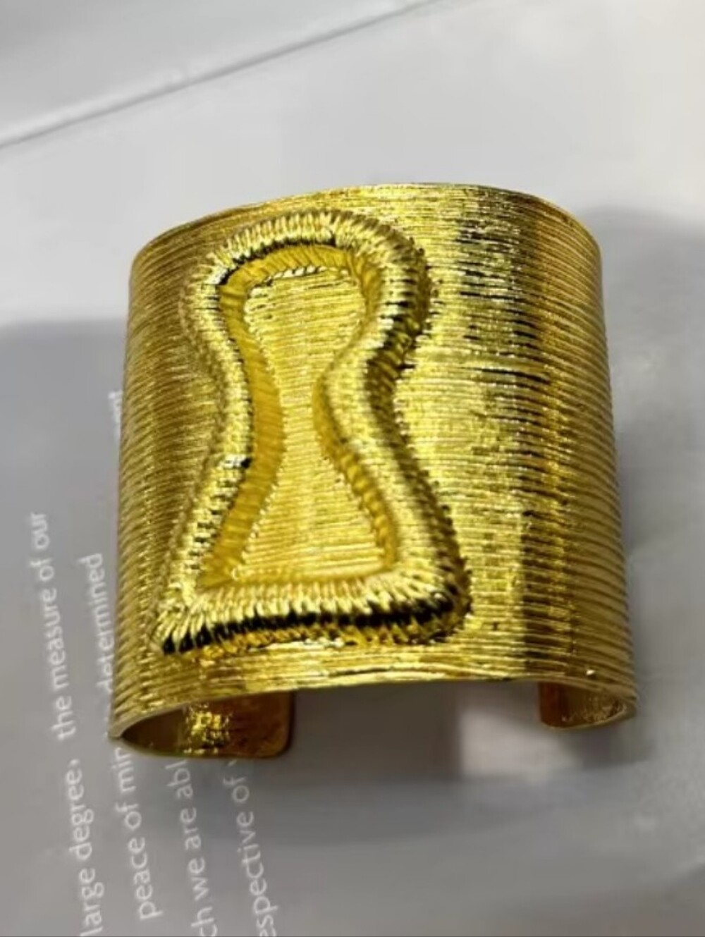 Gold Sculpted Keyhole Cuff Bracelet - Women Accessories Fashion